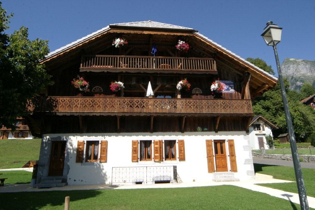 La Ferme De Sous-Lachat Samoëns Exteriör bild
